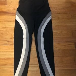 Aerie CHILL PLAY MOVE sz M